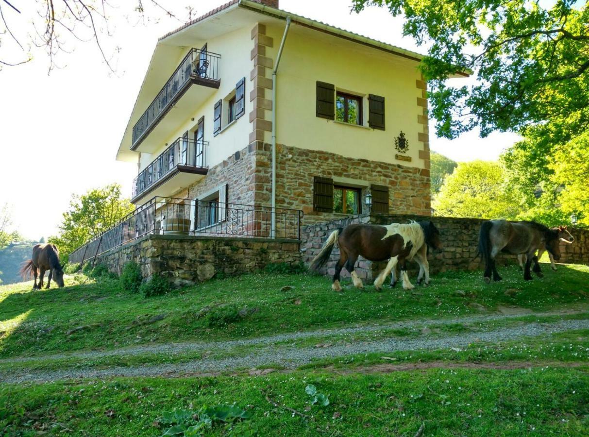 Autxikoborda Pension Elbete Buitenkant foto