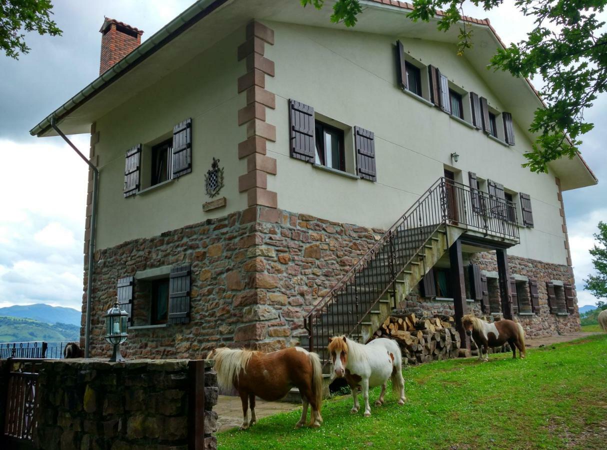 Autxikoborda Pension Elbete Buitenkant foto