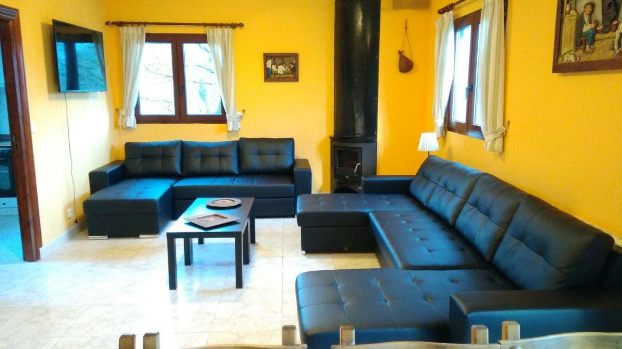 Autxikoborda Pension Elbete Buitenkant foto