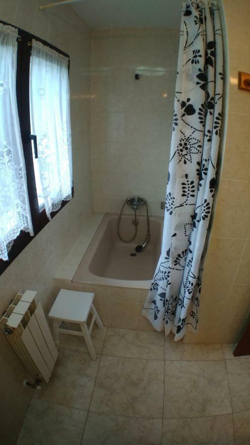Autxikoborda Pension Elbete Buitenkant foto